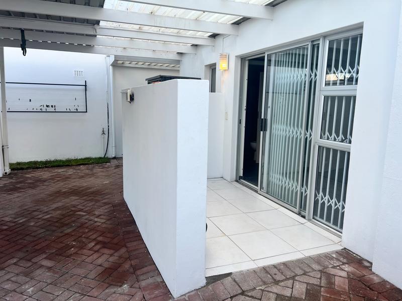 To Let 3 Bedroom Property for Rent in Marina Da Gama Western Cape
